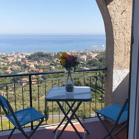 B&B Tra Cielo E Mare Pietra Ligure Exterior foto